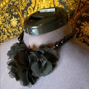 🖤 Vintage Black Floral Necklace